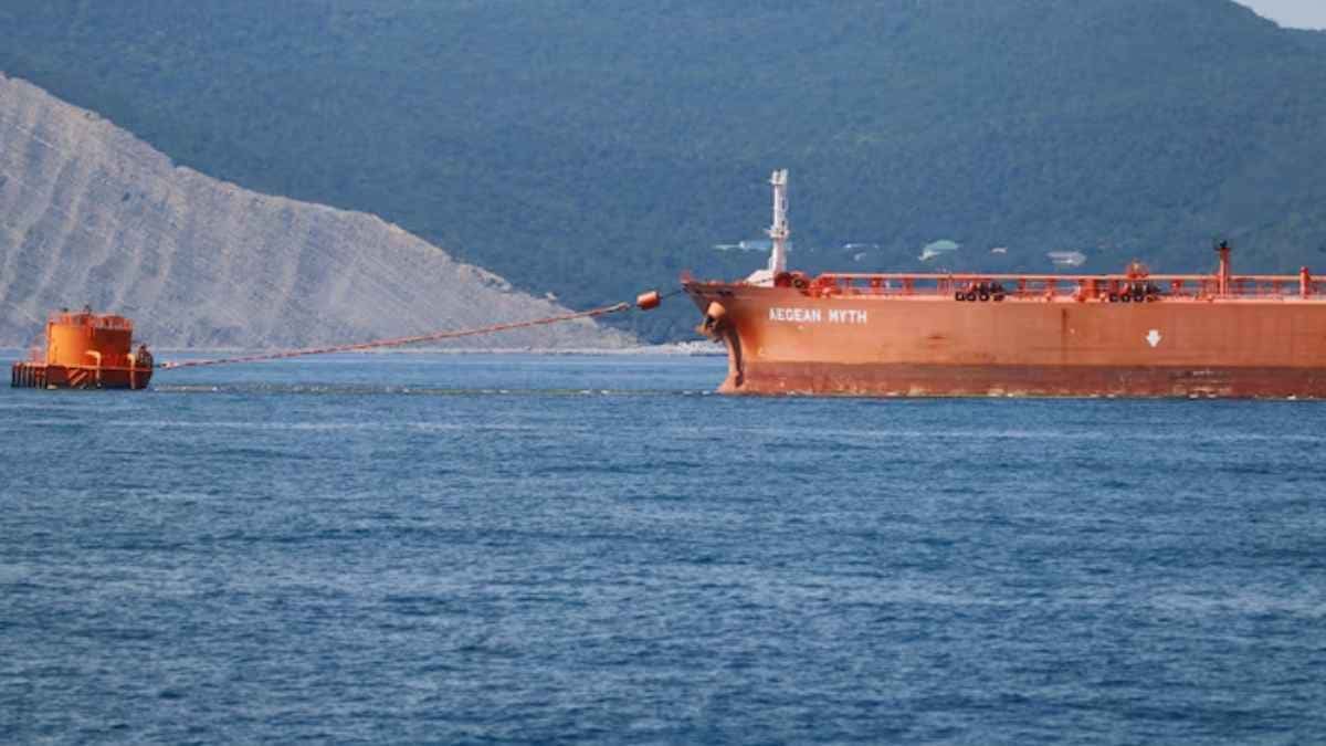 UK Maritime Trade Operations Reports Tanker Struck by Unidentified Projectile off Oman’s Lima