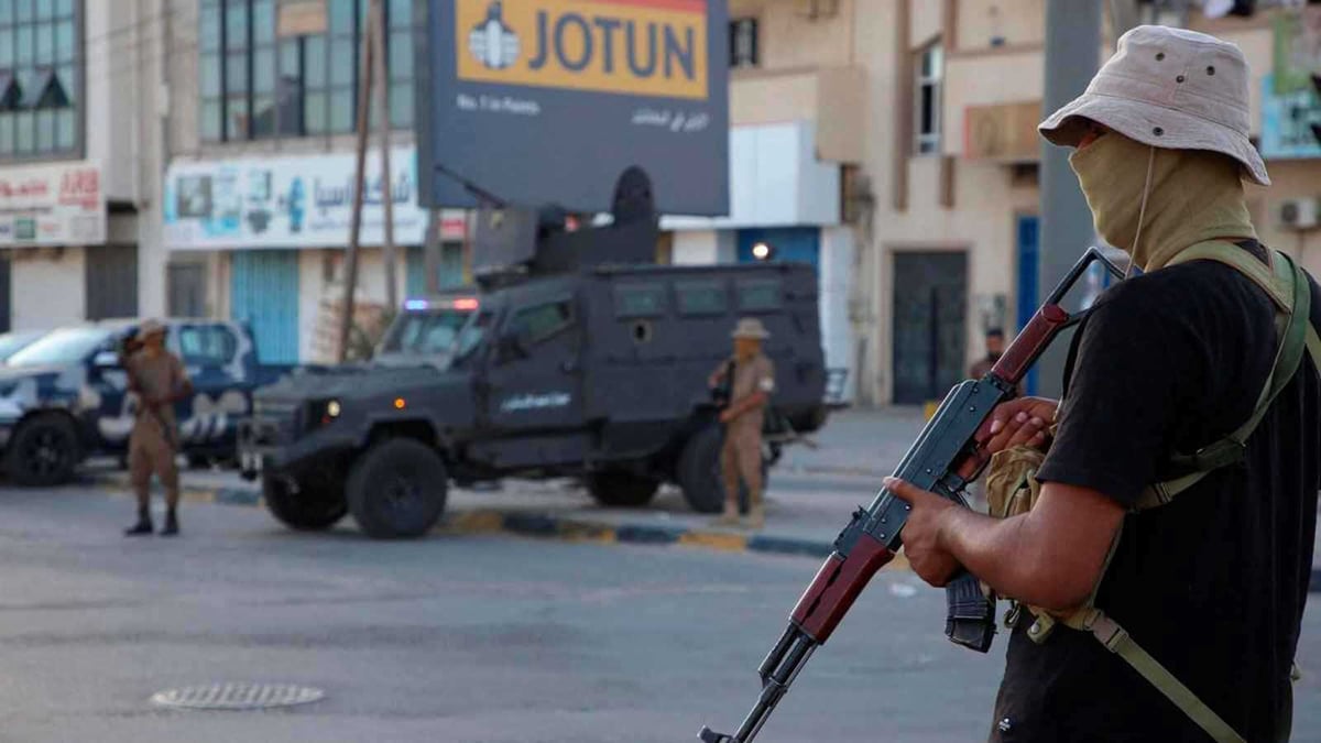 كيف تُستخدم الممرات البرية عبر مالي والنيجر وليبيا لتوريد الكوكايين إلى أوروبا؟