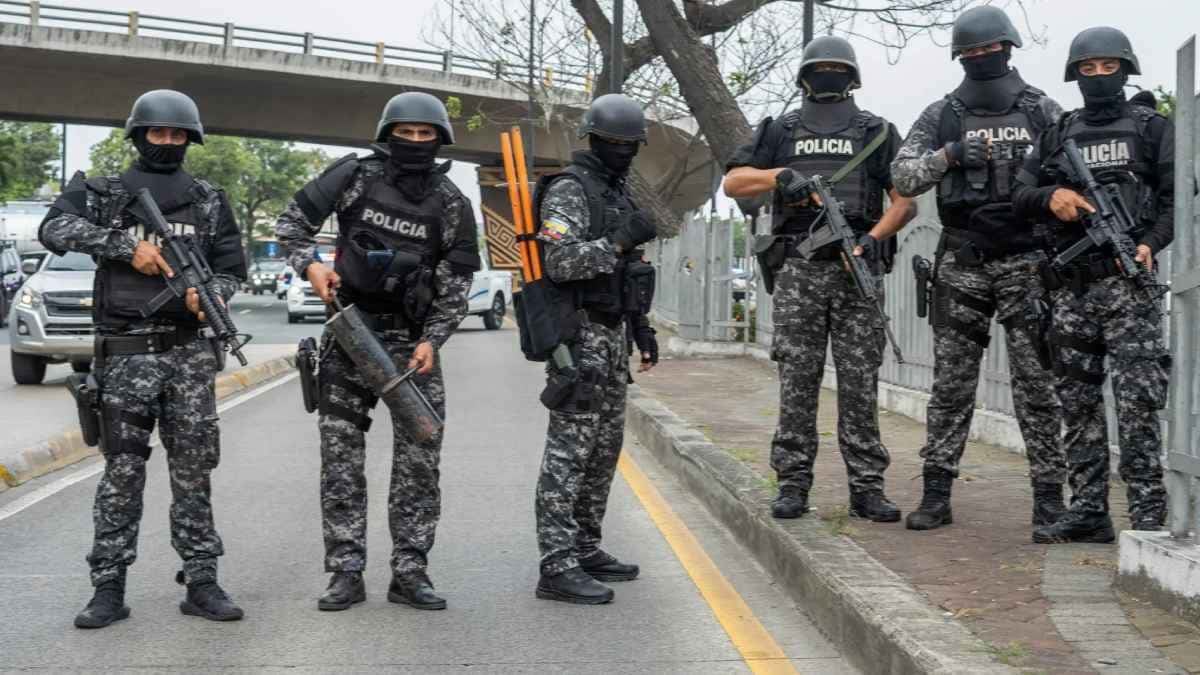 تُوجَّه تهمة التخطيط والتمويل لاغتيال مرشح رئاسي إلى سبعة متهمين في الإكوادور