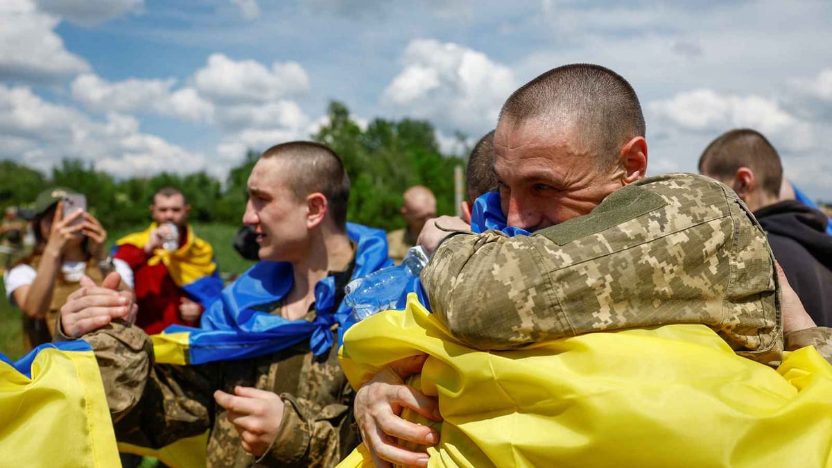 Ukrainian Relatives Gather in Istanbul Over Missing Loved Ones