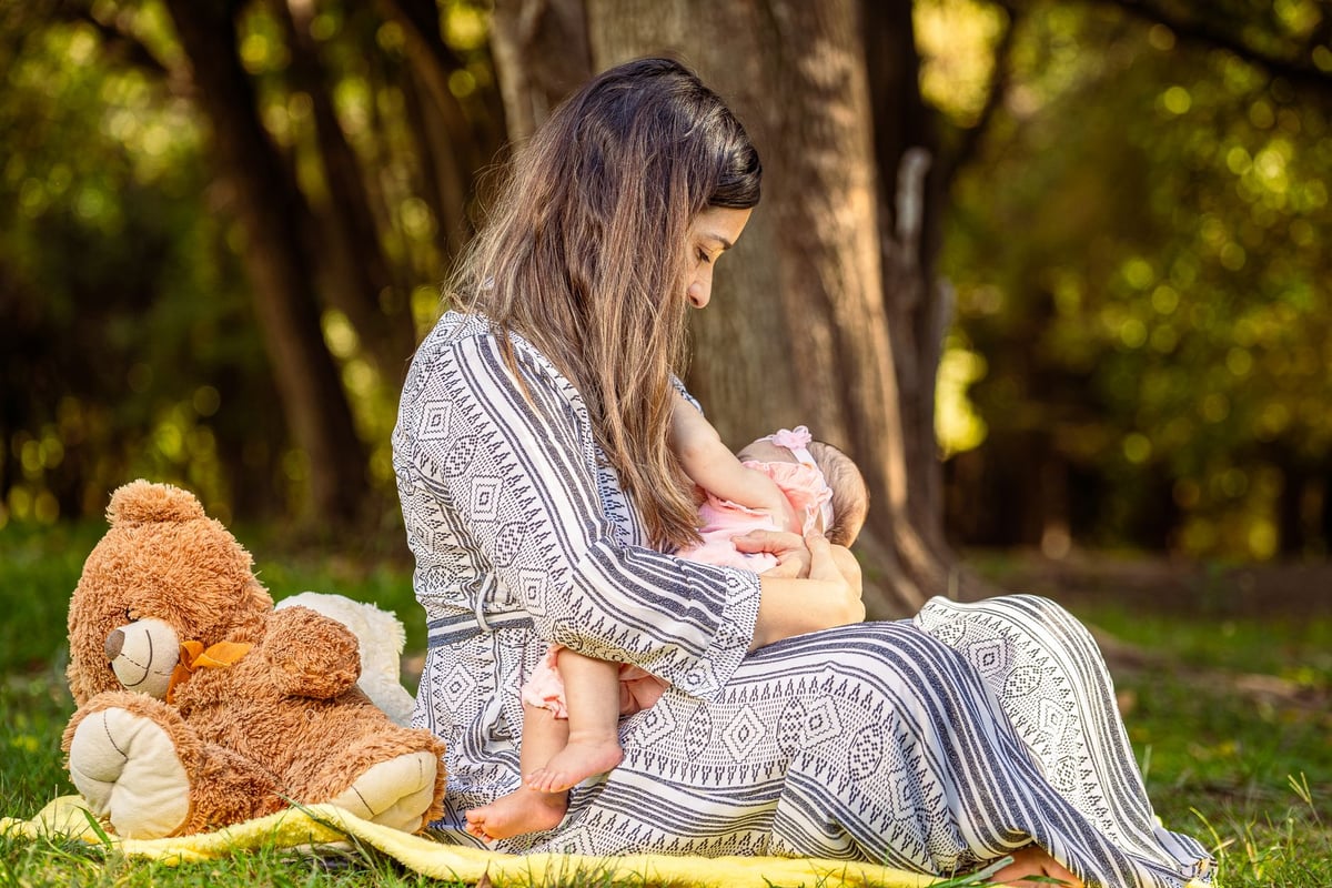 الرضاعة الطبيعية الحصرية حتى ستة أشهر ترتبط بانخفاض أعراض اضطراب نقص