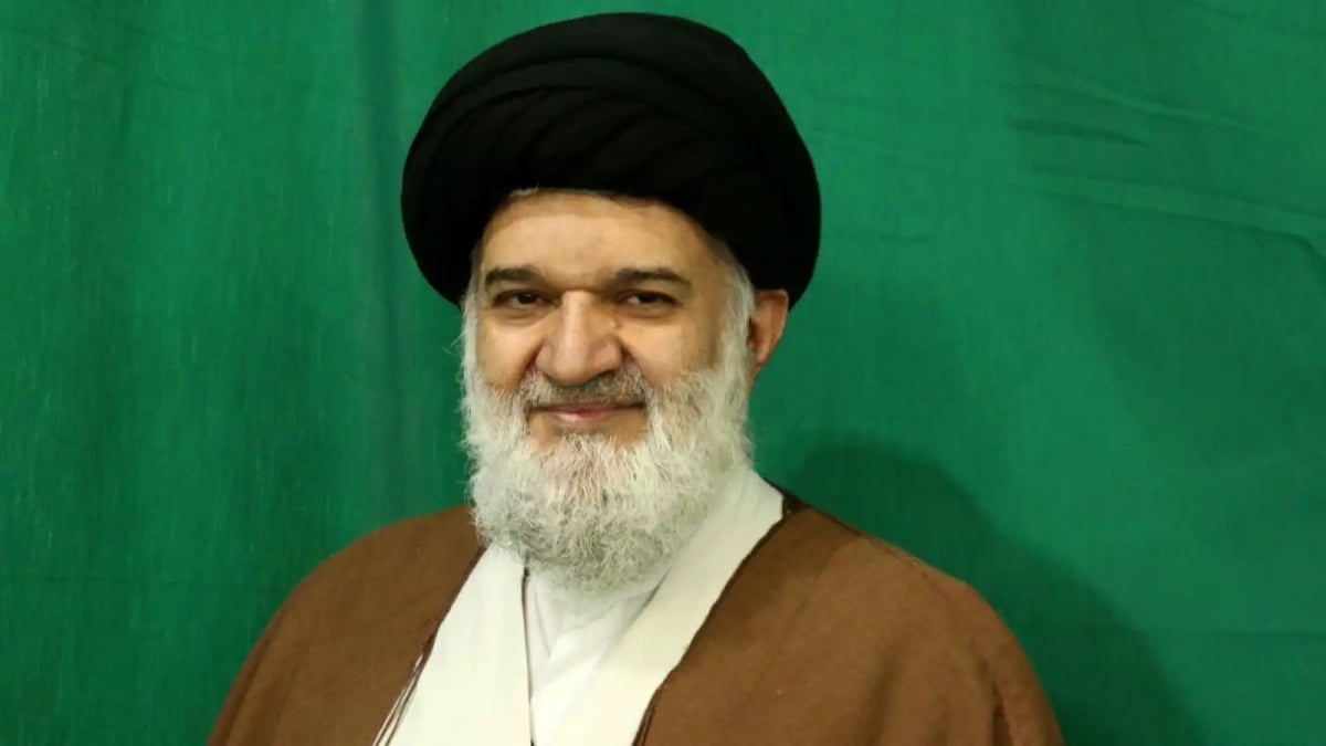 صراع النفوذ في إيران.. خرازي يكشف كواليس مكتب مجتبى خامنئي