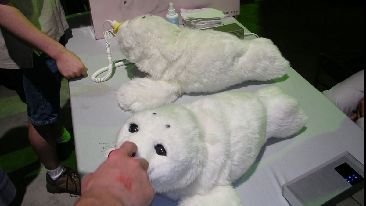 Five Medical Robots Already Operating in Hospitals Worldwide