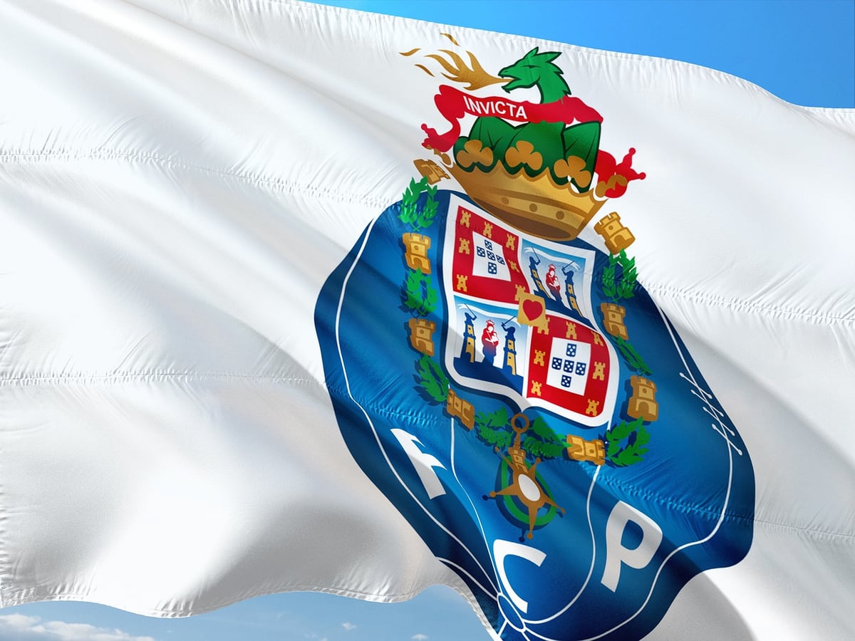 Porto officialise la venue de Chris Smalling