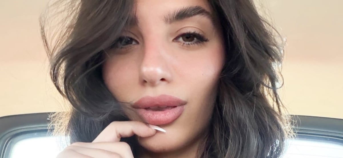 Ика Д'Аурия показала примерку белья в Instagram