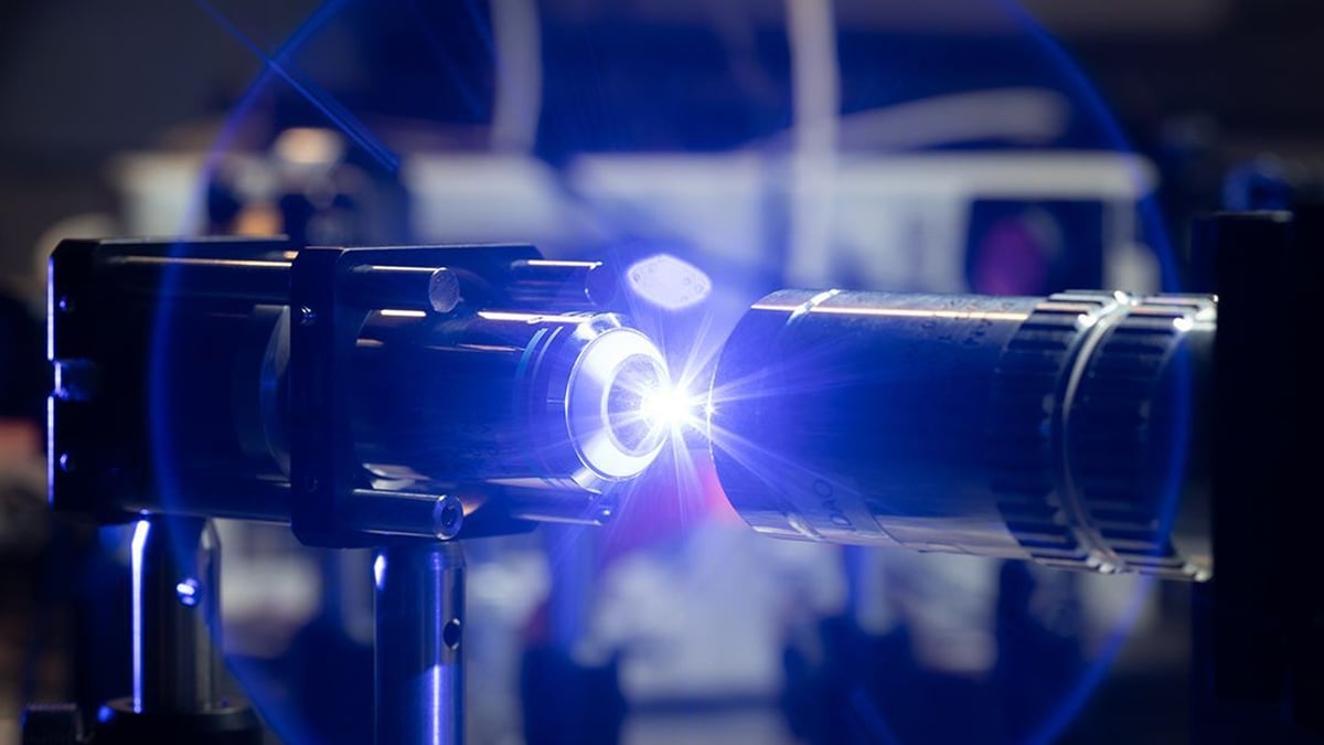 UCSD engineers use focused light to rewrite magnetic memory