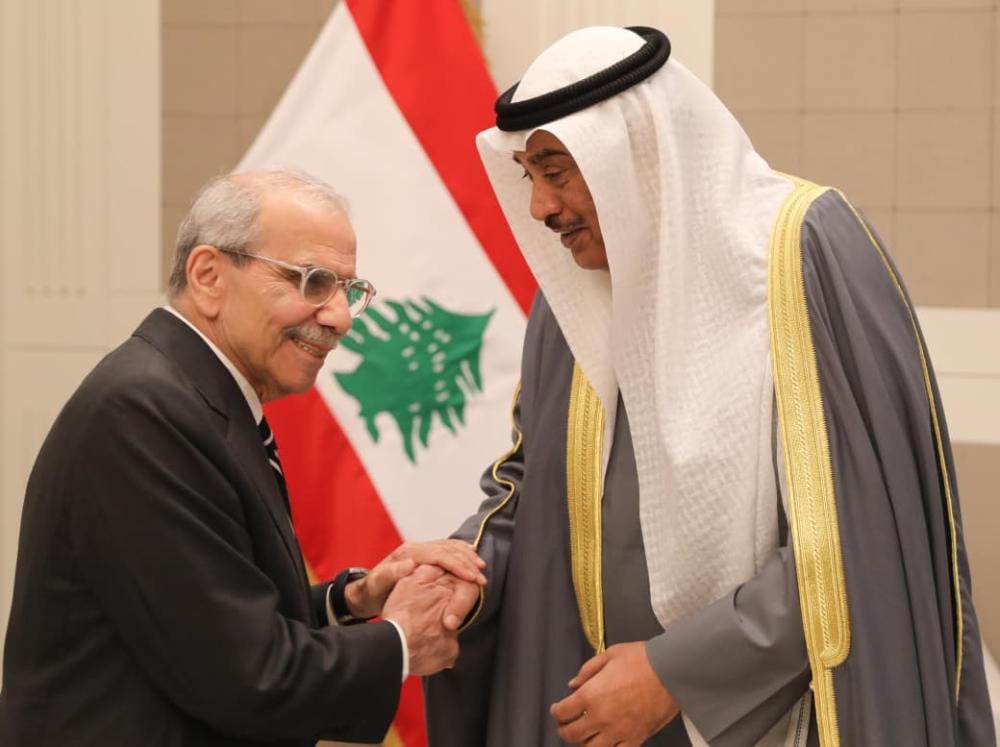 سلام يبحث مع ولي عهد الكويت التحديات المشتركة التي يواجهها البلدان