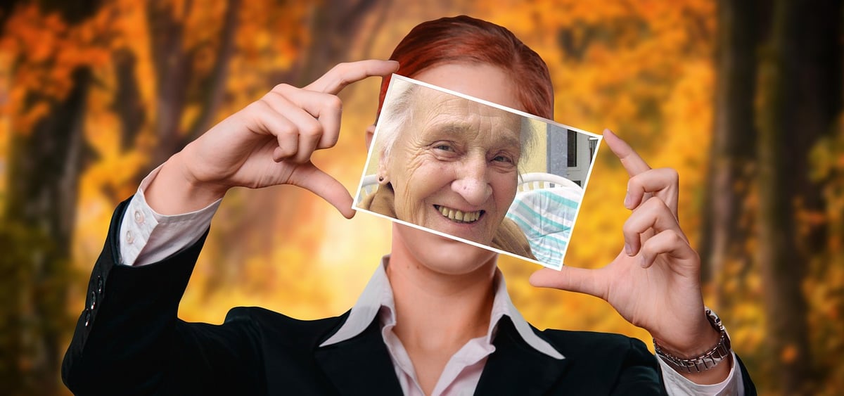face, woman, old, young, youth, aging, age, discrepancy, difference, philosophy, reality, virtual, illusion, portrait, picture, digital, girl, photographer, media, taking photos, photo, future, past, lifetime, aging, aging, reality, lifetime, lifetime, lifetime, lifetime, lifetime
