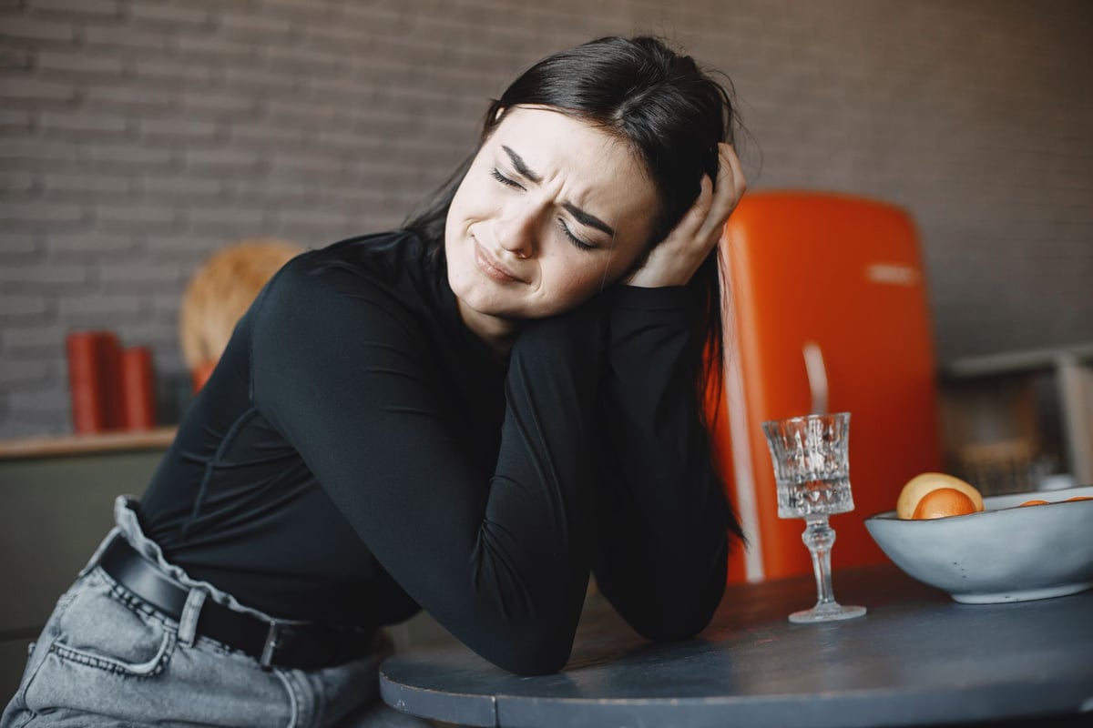 Cortisol Reshapes Brain Networks to Boost Emotional Memory