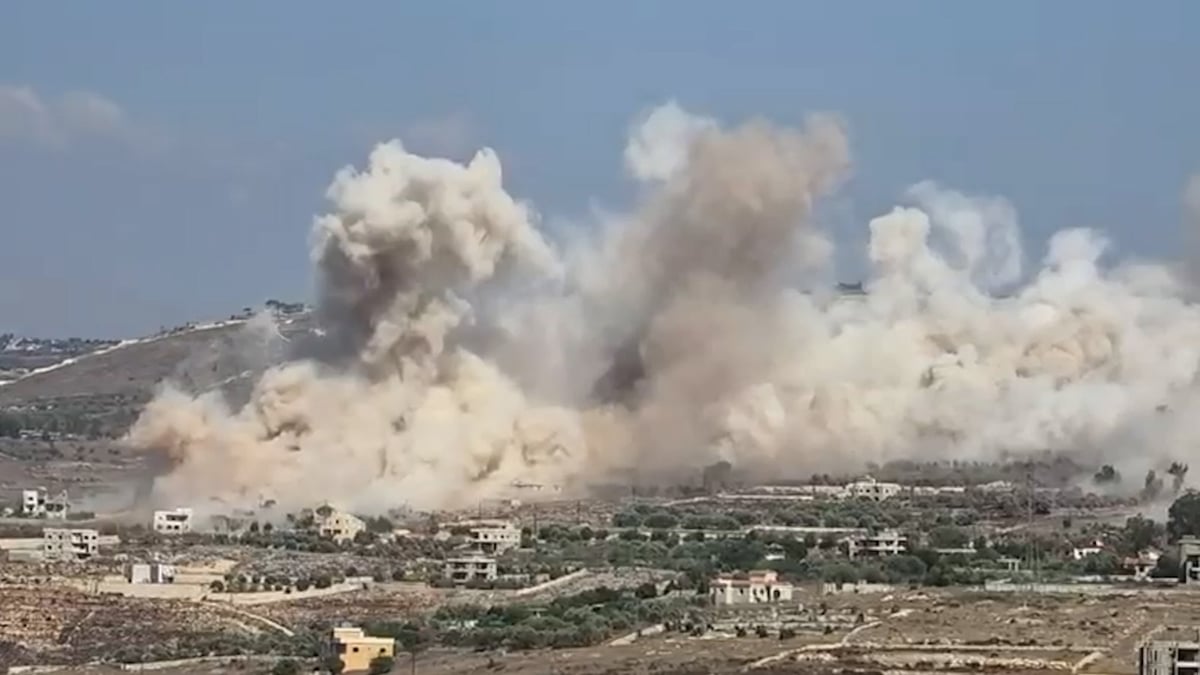 تفجيرات وقصف مدفعي.. إليكم آخر المستجدات جنوباً