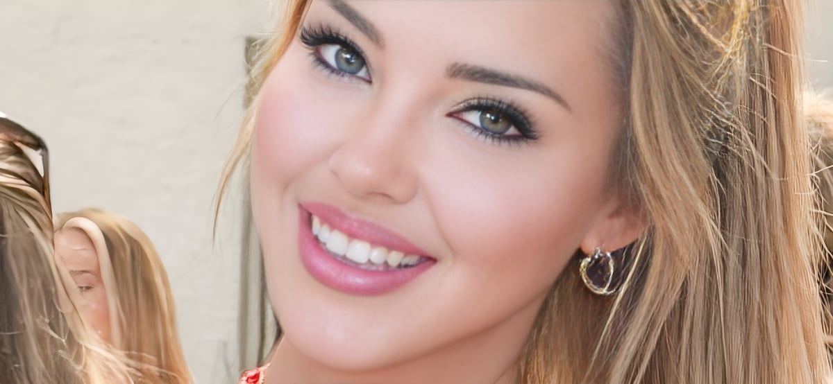 Model Marie Dee shares micro-lingerie clip online
