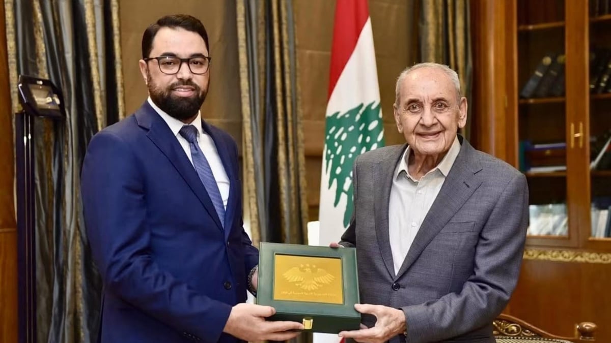 ماذا دار بين برّي والقائم بأعمال السفارة السورية؟