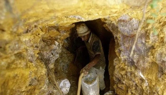 انهيار منجم ذهب في كولومبيا يودي بحياة 14 وإصابة 7