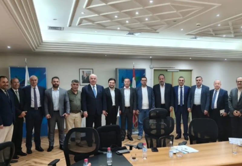El ministro de Telecomunicaciones establece un cronograma para restablecer los servicios en Nabatieh