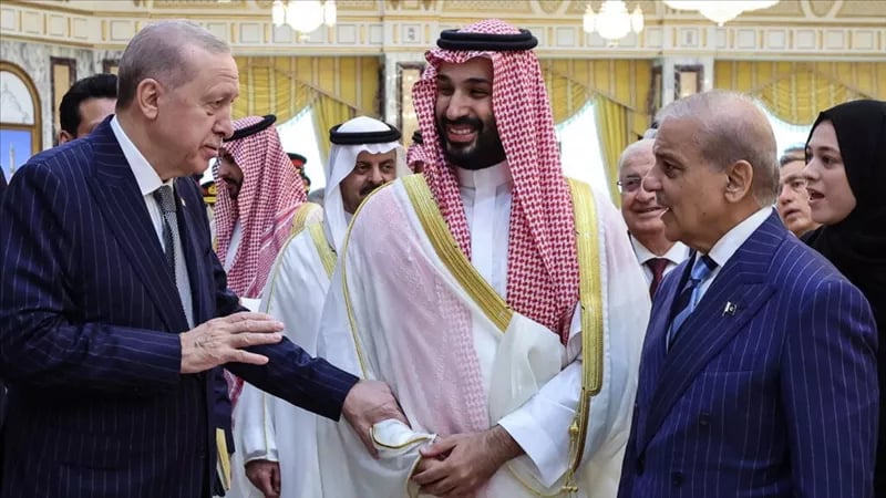 في طهران.. رويترز: محادثات إقليمية تجمع االسعودية وتركيا وباكستان وإيران
