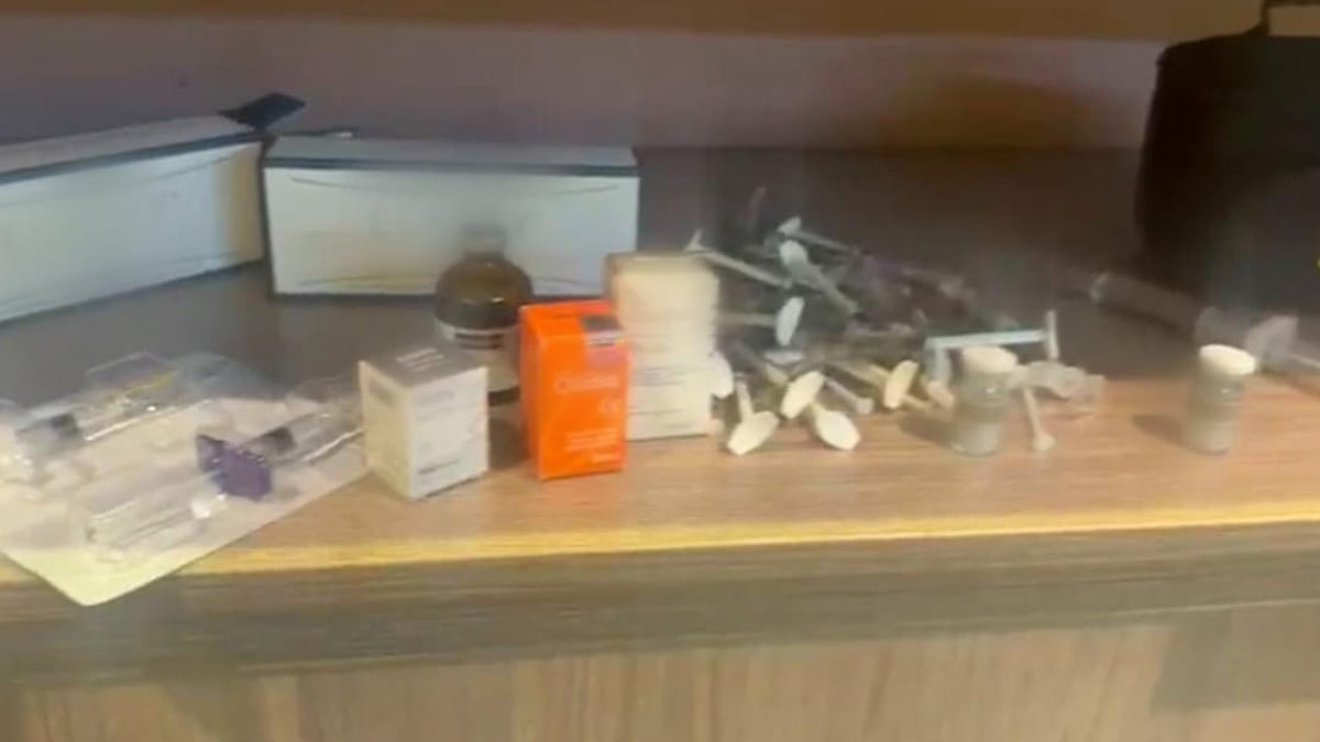 بوتوكس وفيلر ومواد غير مرخّصة... مداهمة صالون تجميل