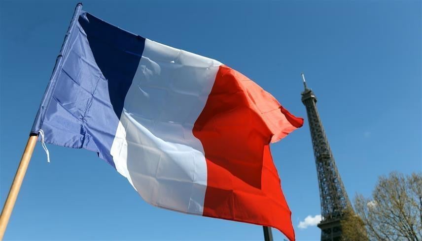 Advertencias sobre un colapso financiero en Francia impulsan a los inversores hacia activos refugio