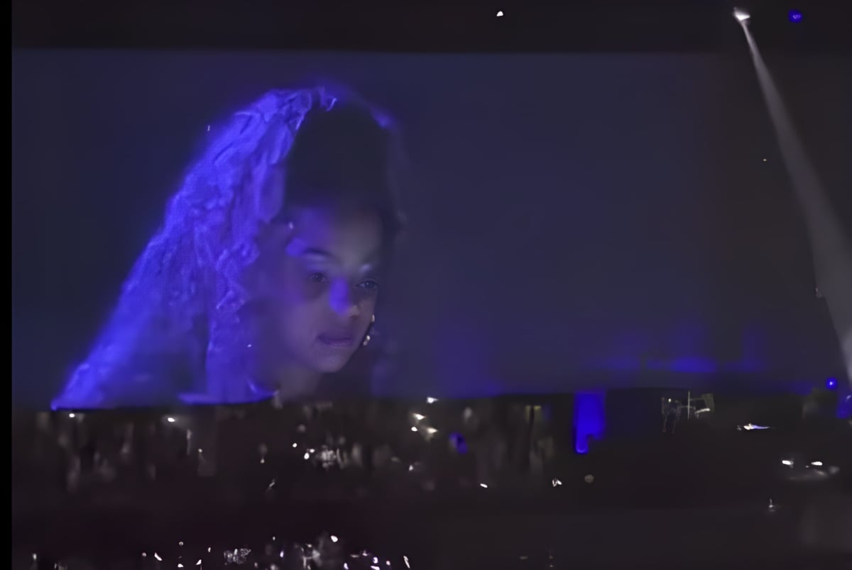 Beyonce's Daughter Blue Ivy performs piano with Jay-Z during 30th-anniversary concert in LA