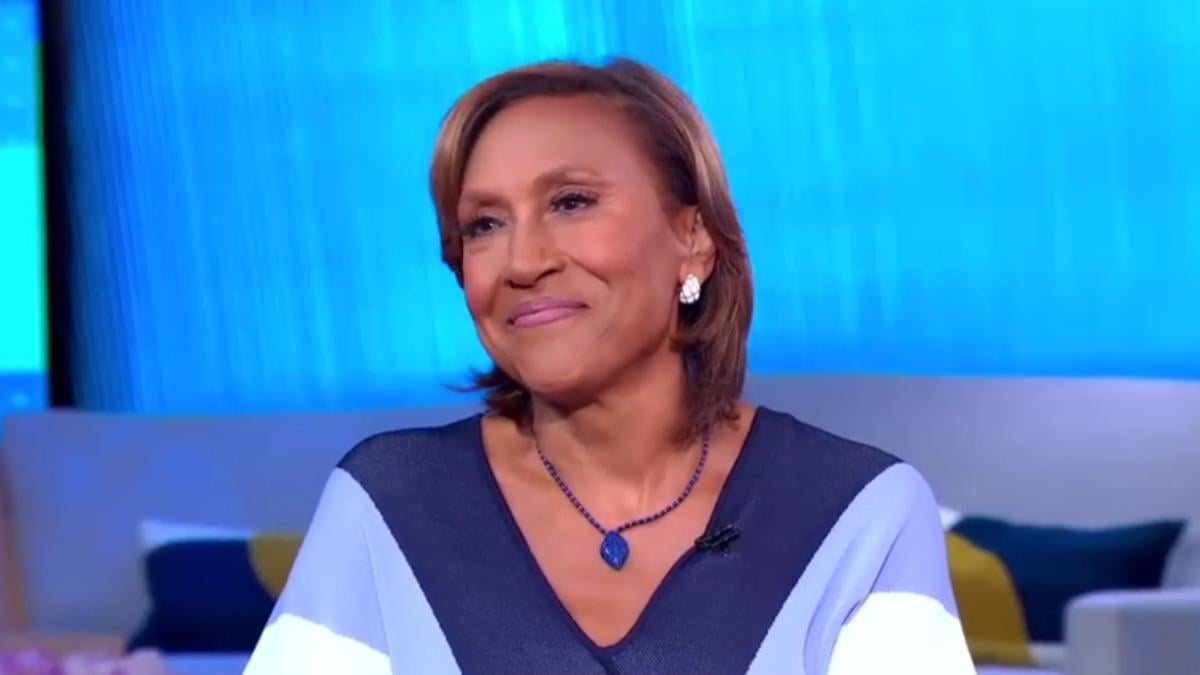 Robin Roberts and Diane Sawyer reunite on GMA set after 17 years