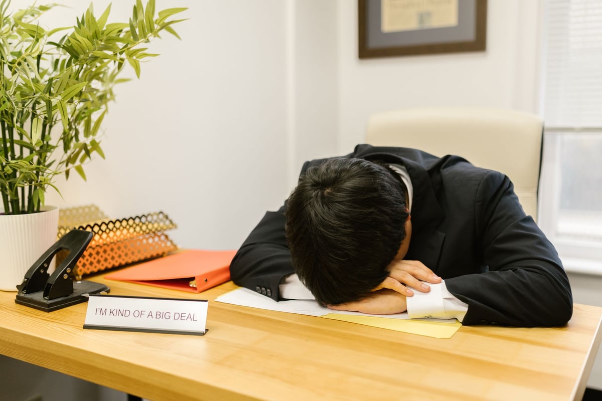 Study shows mental exhaustion and sleepiness affect workers differently