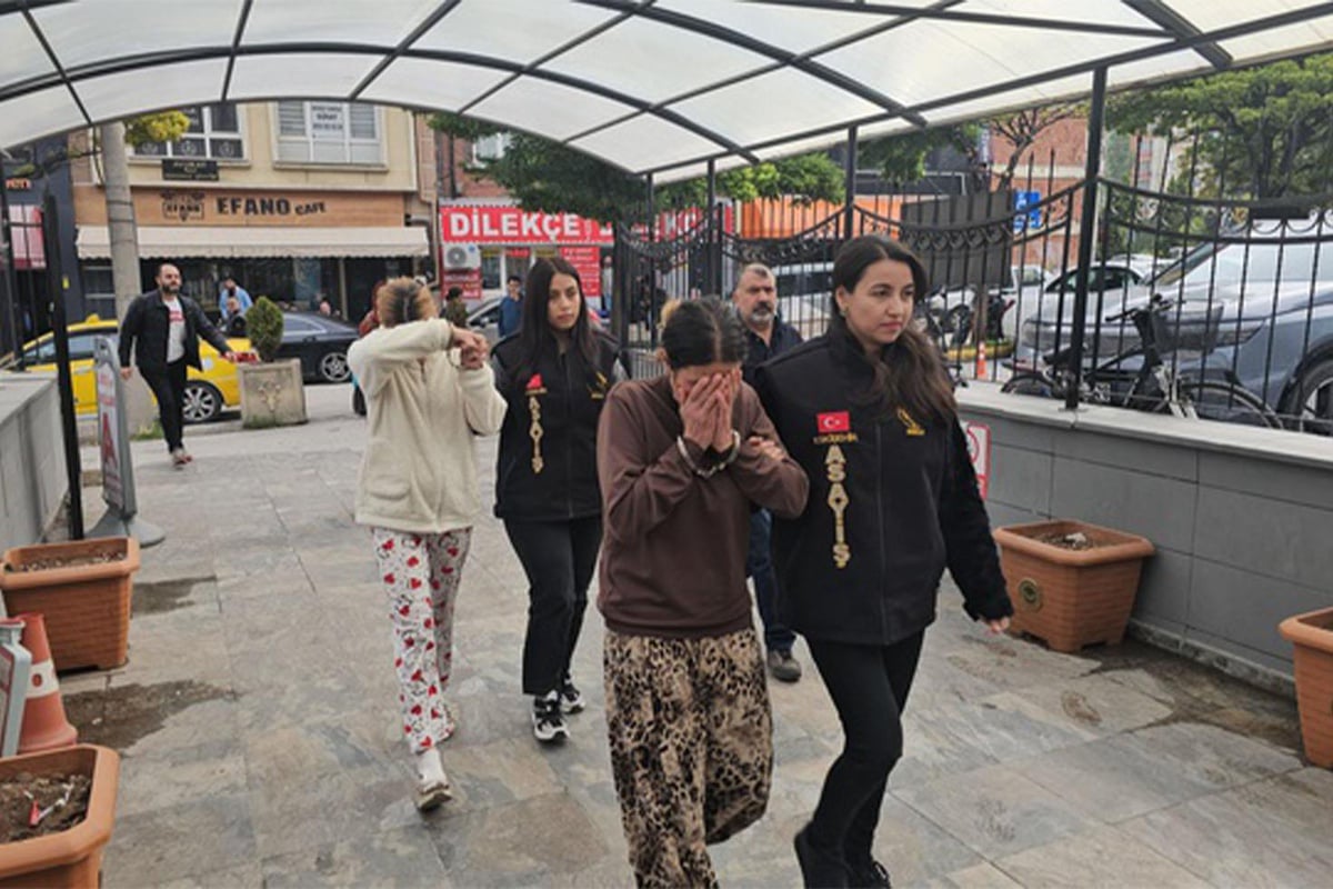 Detienen a dos mujeres por robar 168.000 liras en Eskişehir