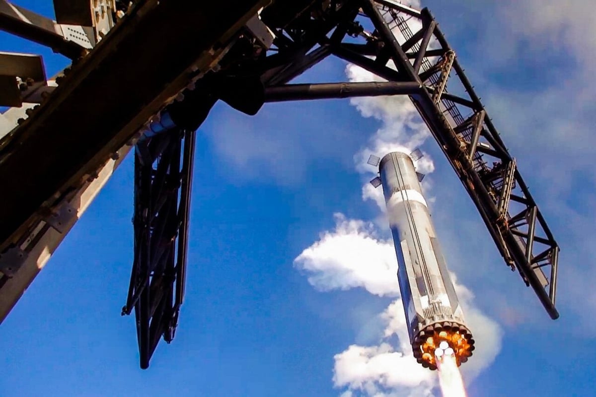 SpaceX Targets Historic Double Catch of Starship Booster and Ship
