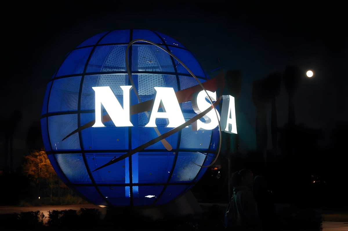 NASA Plans Massive Rocket Buy for $30 Billion Moon Base