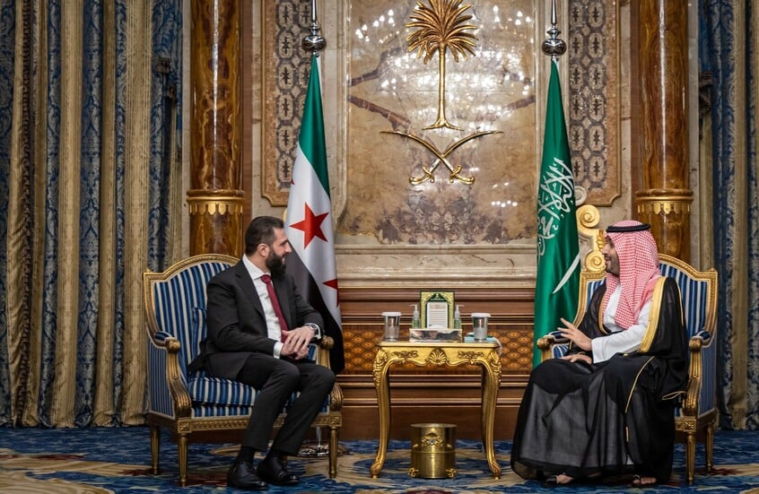 دمشق تصدر بيانا يكشف تفاصيل اجتماع بن سلمان والشرع في الرياض