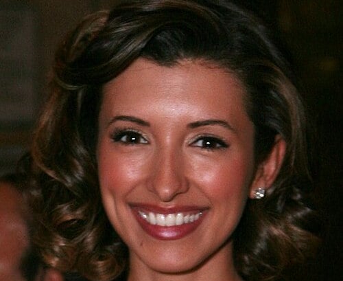 Ross gana el Emmy con un arriesgado escote de Mugler