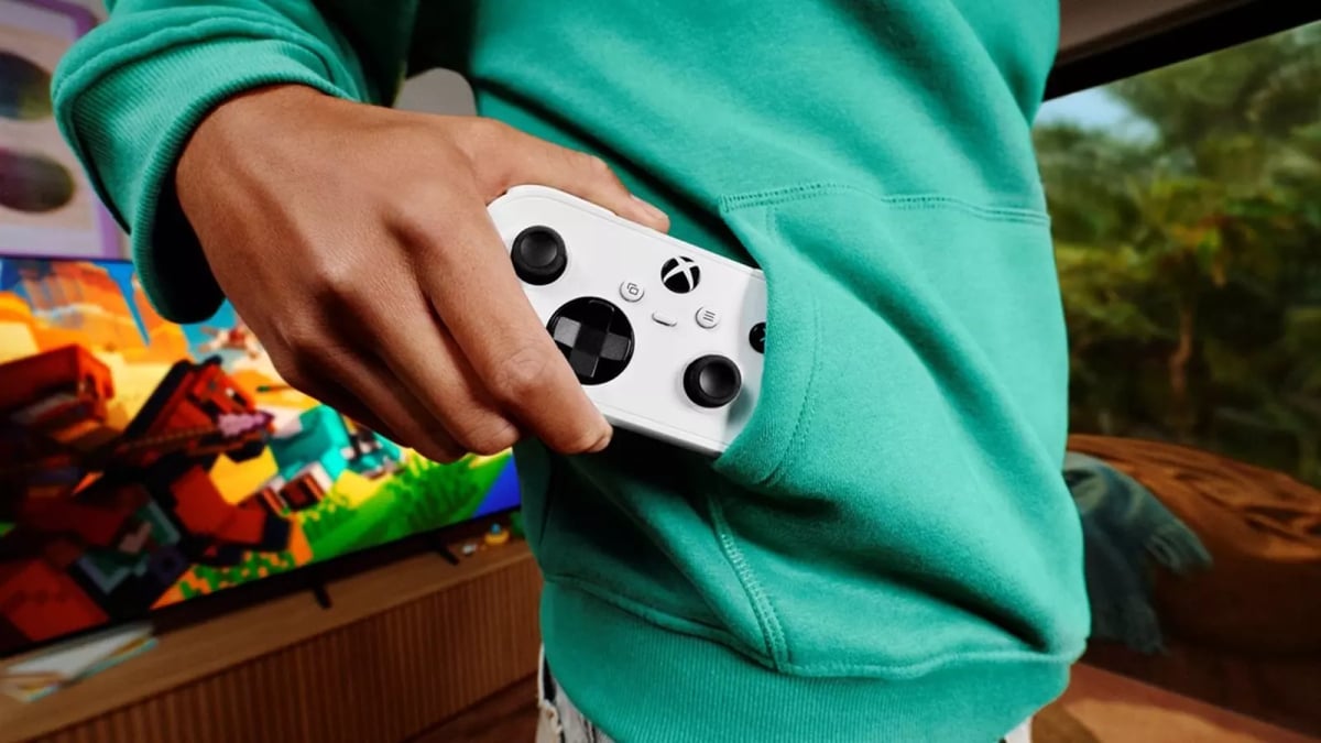 Microsoft представила карманный геймпад Xbox Nano за $49,99