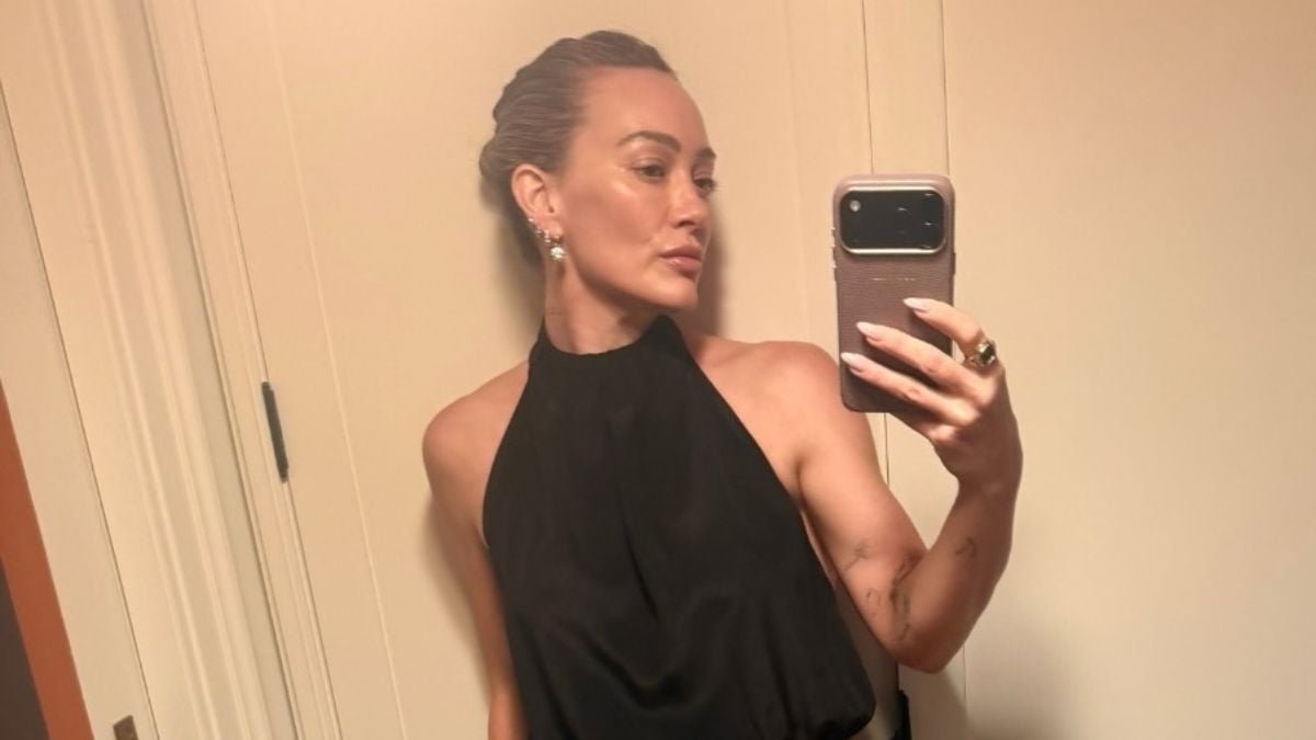 Hilary Duff en maillot jaune échancré pour son anniversaire au Mexique