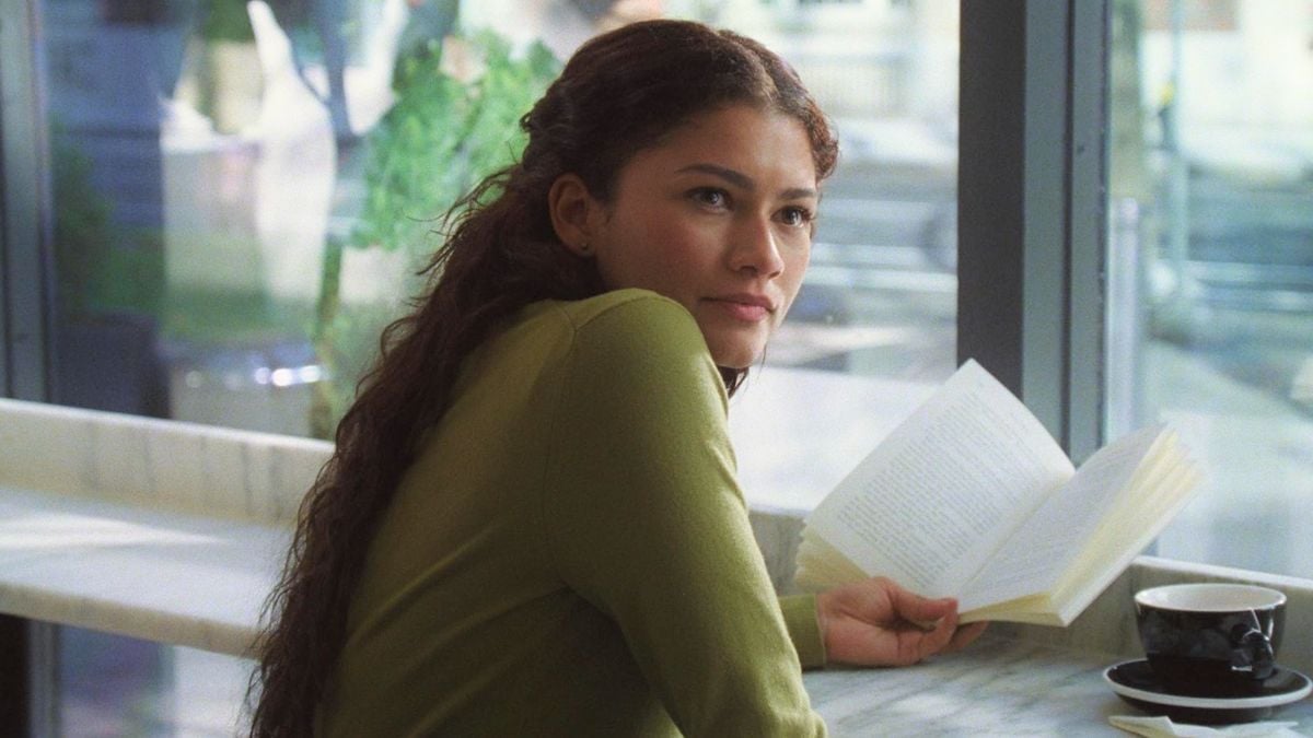 Zendaya Debuts New Look With a Fresh Haircut at Paris Fashion Week