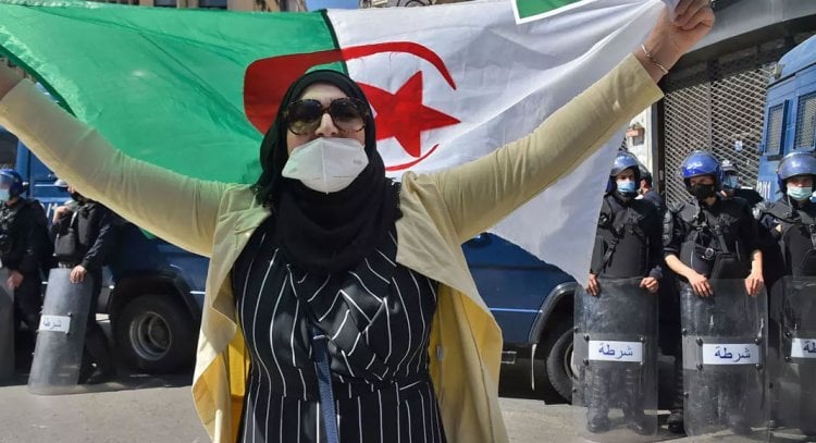 الحبس المؤقت في الجزائر لخمسة من ناشطي الحراك في إطار تحقيق حول مزاعم بالتعذيب