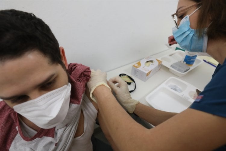 هل يحق لنا اختيار لقاح معيّن ضد كورونا؟