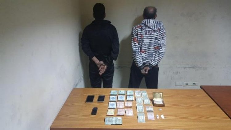 مروّج مخدّرات ينشط في عددٍ من مناطق المتن... وأحد زبائنه في قبضة شعبة المعلومات