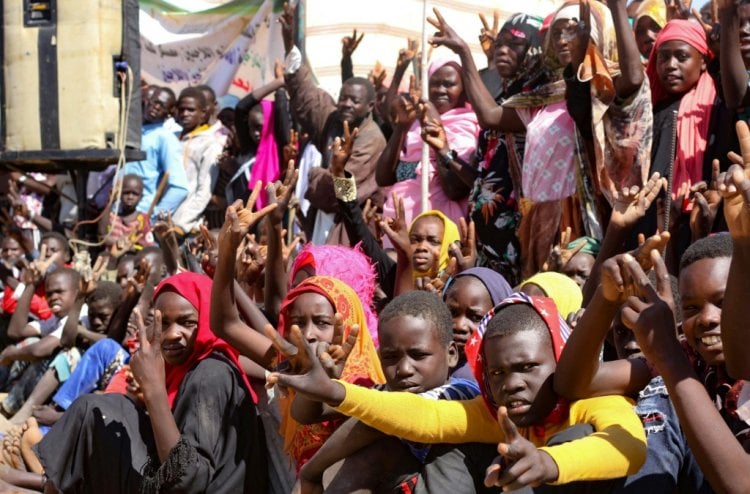 نحو ألفي سوداني لجأوا إلى تشاد هربا من أعمال العنف في غرب دارفور