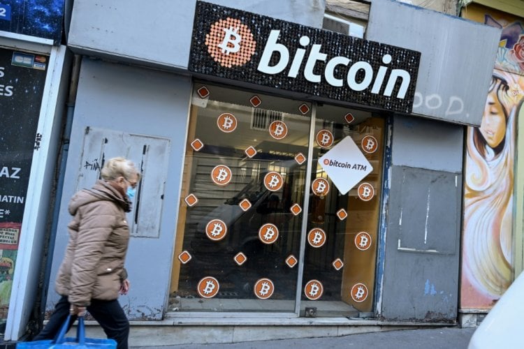 شركة كوينبيز لتداول العملات المشفرة تسجل أرقاما قياسية بعد دخولها ناسداك