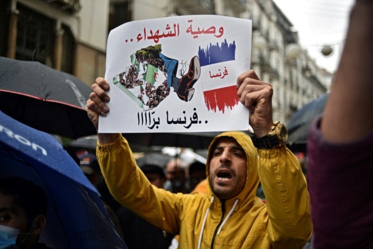مستشار للرئيس الجزائري: فرنسا عملت على نشر الأمية فترة الاستعمار