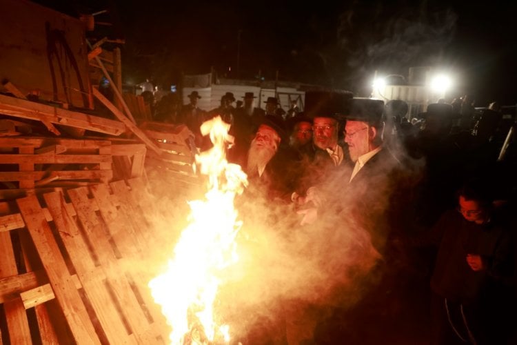 سقوط 44 قتيلاً على الأقلّ وعشرات الجرحى في تدافع ضخم خلال حجّ يهودي بإسرائيل