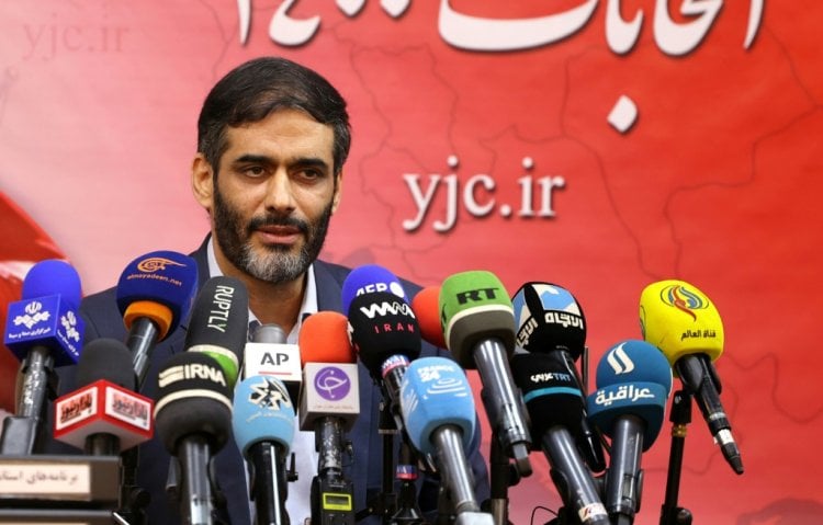 إقبال شخصيات عسكرية على الترشح للانتخابات الرئاسية يثير توجسا في إيران