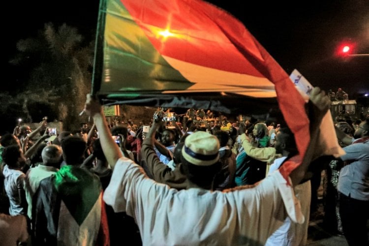 الجيش السوداني يسلّم القضاء نتائج التحقيق بمقتل متظاهرَين الثلاثاء الماضي