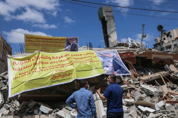 مكتبة سمير منصور في غزة استحالت ركاما بعد القصف الإسرائيلي