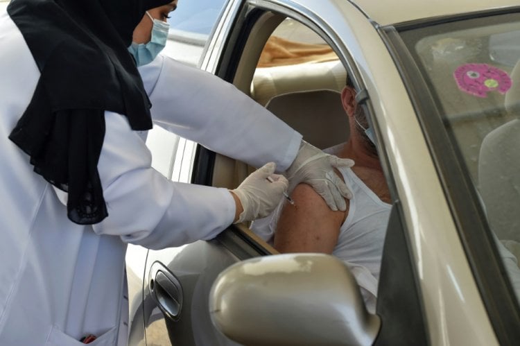 السعودية تمنح أسر موظفي الصحة المتوفين بكورونا 133 ألف دولار
