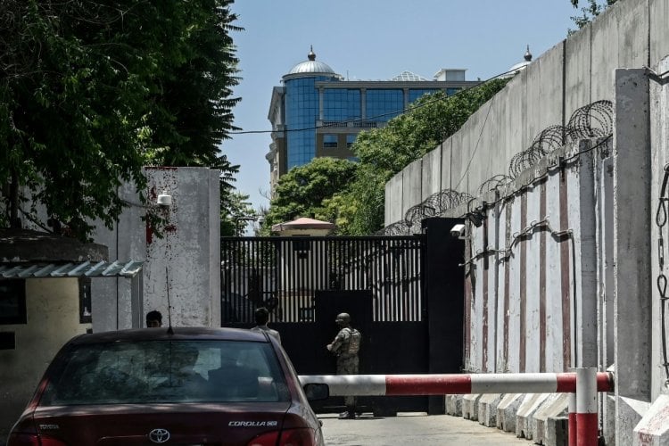 استراليا تغلق سفارتها في أفغانستان ومخاوف من خطوة مماثلة لدول أخرى