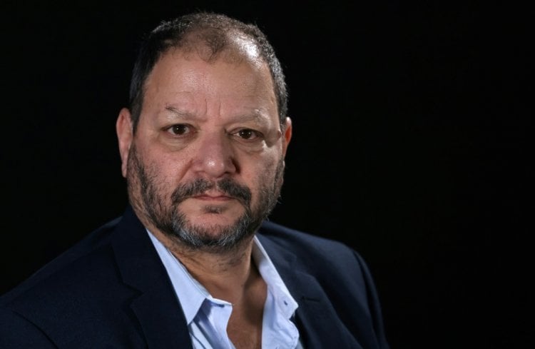 عوفر كاسيف نائب يهودي على قائمة عربية يناهض الصهيونية