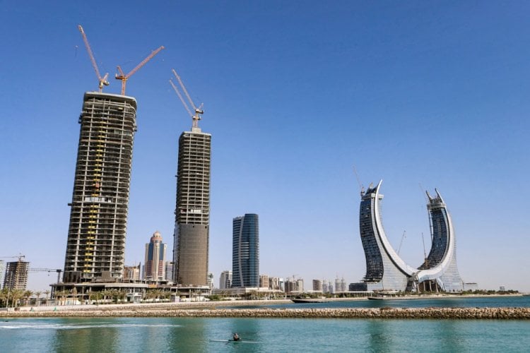 Three Injured in Qatar from Shrapnel after Iranian Attacks
