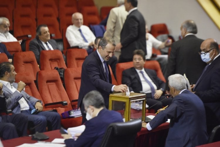 استحقاق ربيع 2022: انتخابات أو فراغ؟