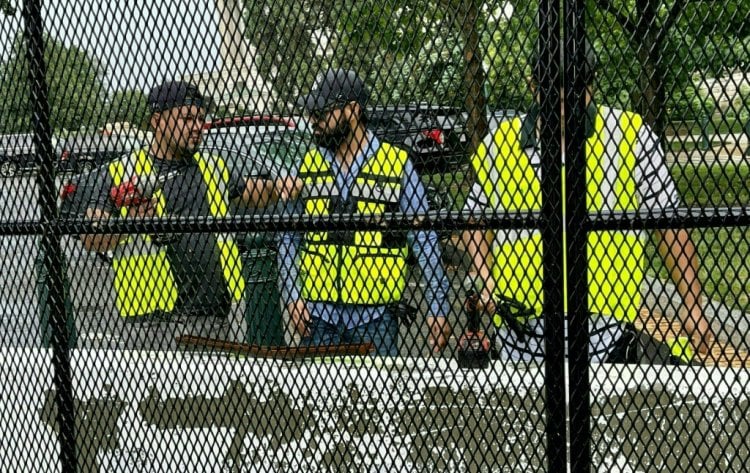 تخفيف الإجراءات الأمنية حول مبنى الكونغرس في واشنطن