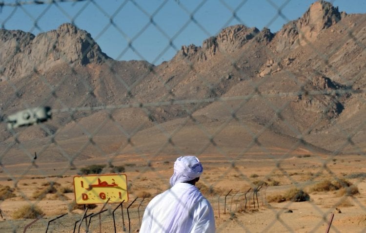 التجارب النووية في الصحراء ملف لم يطوَ بين الجزائر وفرنسا