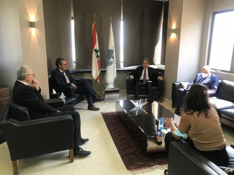 وزني بحث مع وفد فرنسي في موضوع هبة السكانر: مكافحة التهريب تبدأ بنشر أجهزة السكانر في جميع المرافق